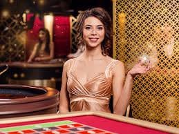 Game lobby overview showing sports and casino categories on phgo